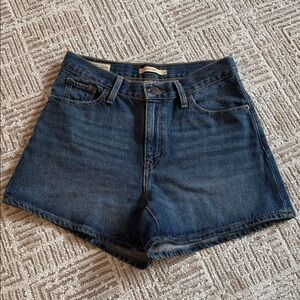 Levi’s 80s Mom Shorts Dark Wash 4”